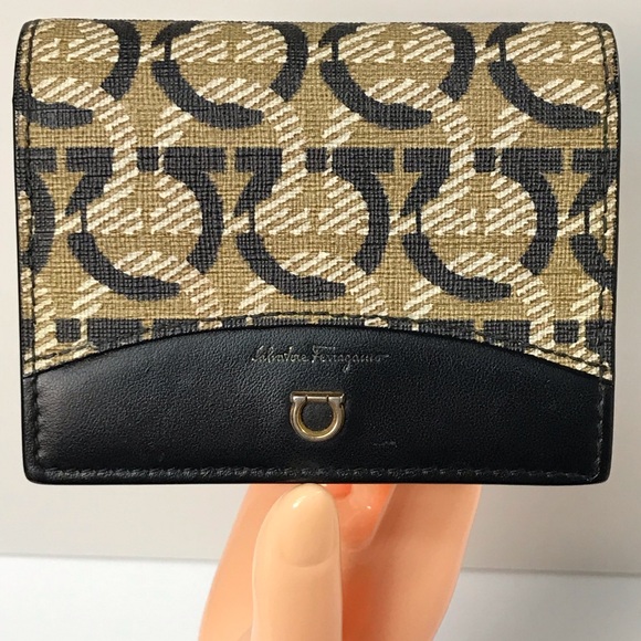 Salvatore Ferragamo Gancini Leather Compact Wallet 😍